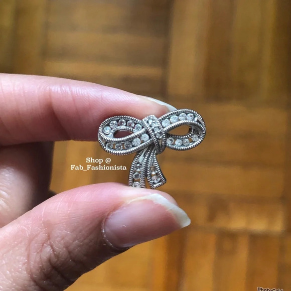 Bow Pendant Sterling Silver - Picture 1 of 10